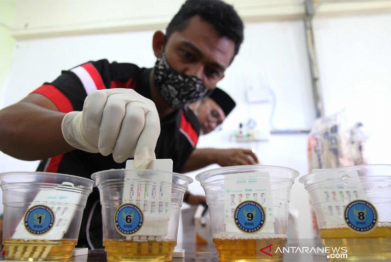 Puluhan Polisi Narkoba di Sulawesi Tenggara Tes Urine Mendadak - GenPI.co SULTRA
