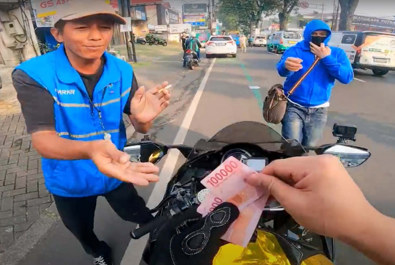 Dinsos Kendari Puji Konten Kreator Bagi-Bagi Uang, Ada Tapinya - GenPI.co SULTRA