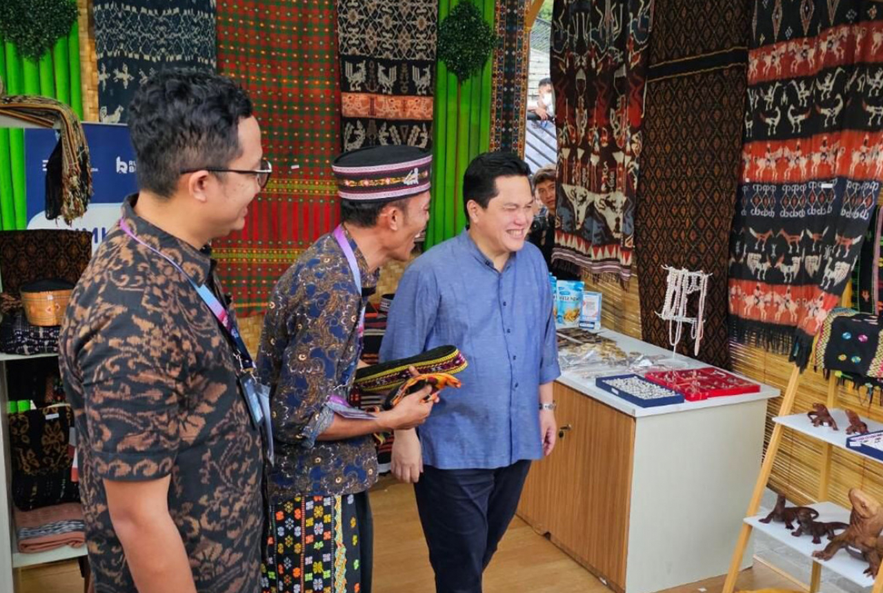 Cerita Perajin Gantungan Kunci Binaan BRI Ikut Pameran saat KTT ke-42 ASEAN - GenPI.co SULTRA