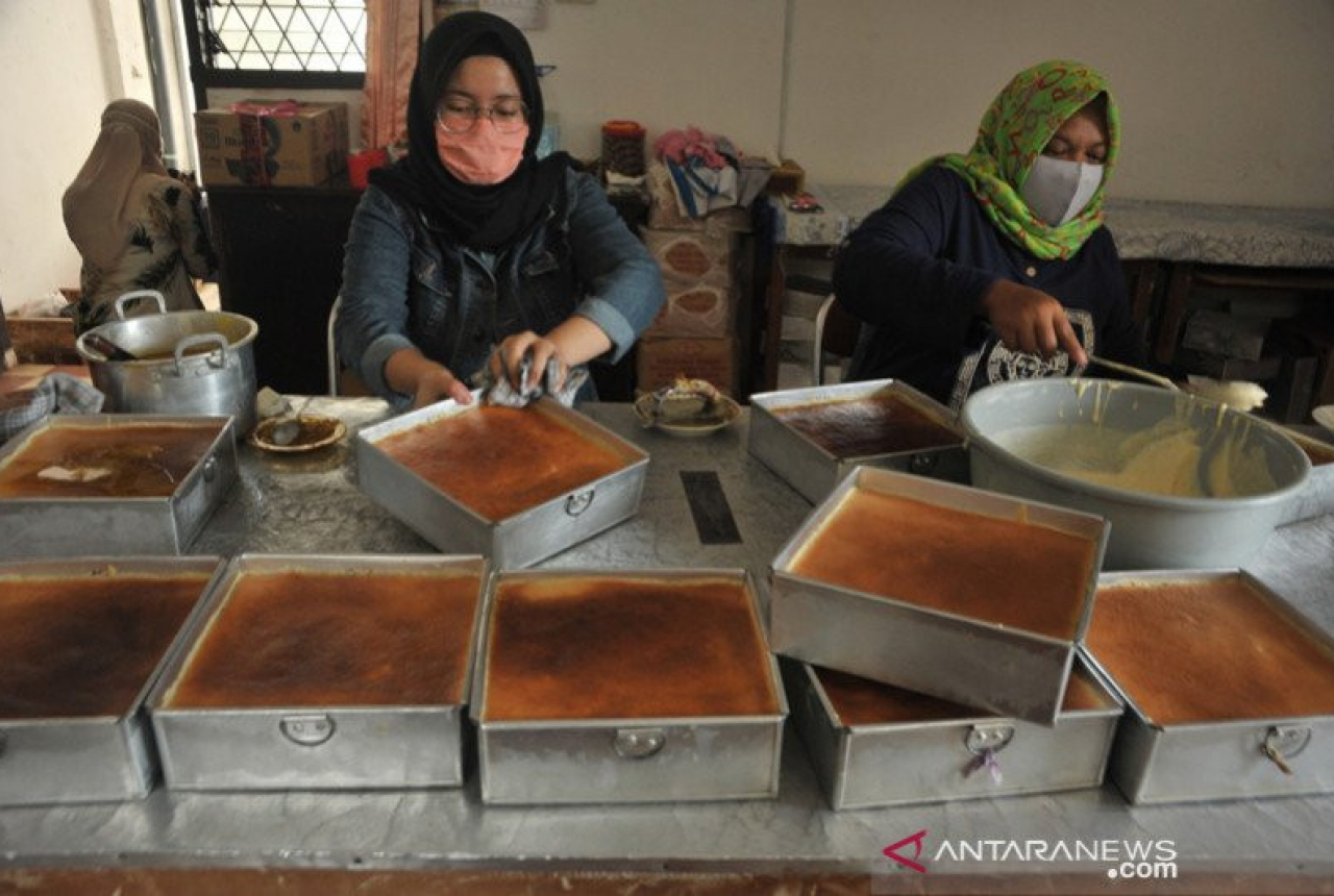 Maksuba, Kue Tradisional Khas Palembang yang Penuh Kesabaran - GenPI.co SUMSEL
