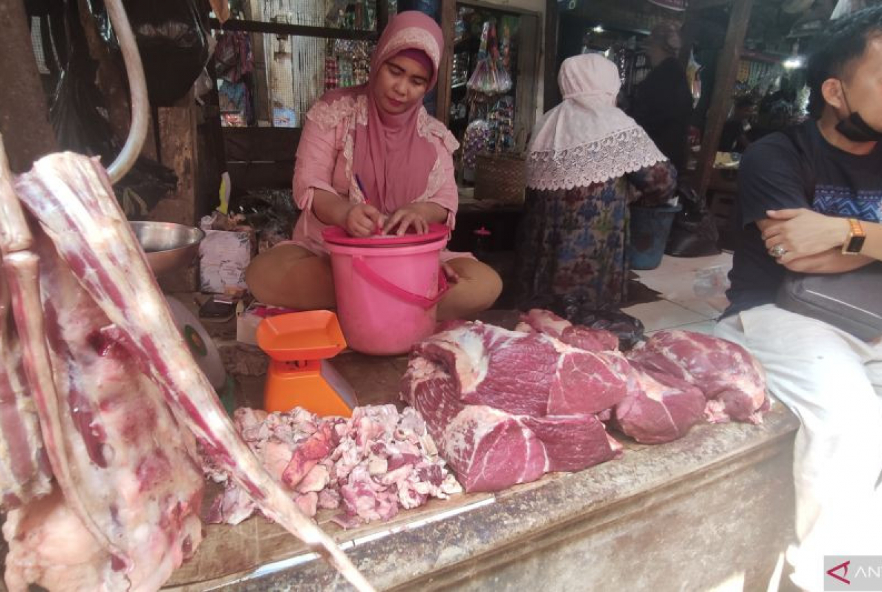 Marak Isu PMK, Pedagang di Palembang Menjerit Karena Sepi Pembeli - GenPI.co SUMSEL