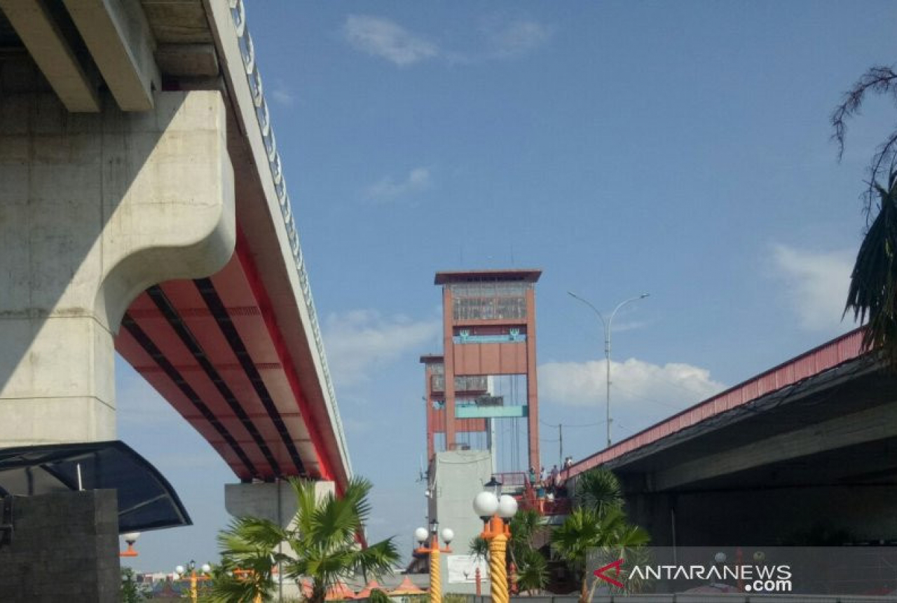 Polisi Tutup Jembatan Ampera Pada Malam Tahun Baru 2023 - GenPI.co SUMSEL