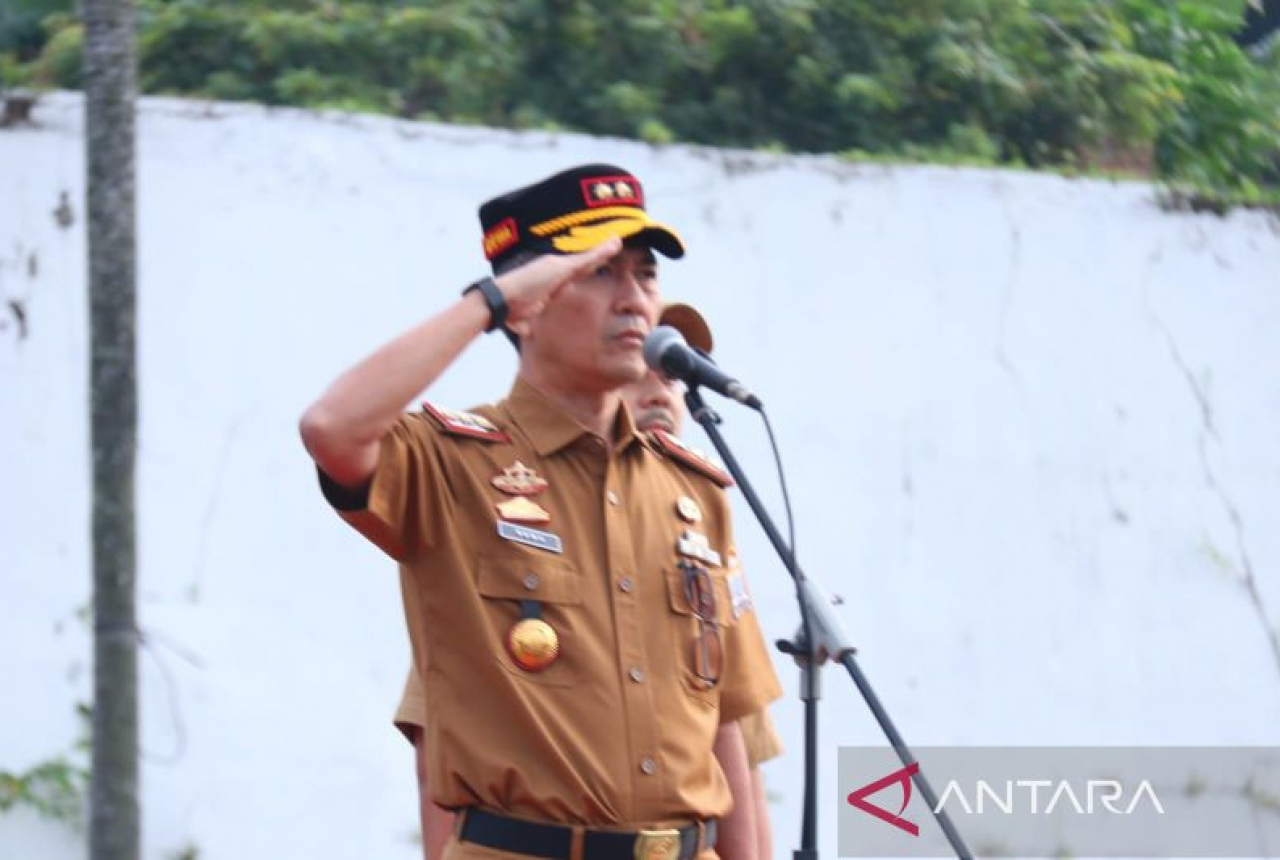 Pemkot Palembang Janji Perjuangkan Nasib Pegawai Honorer - GenPI.co SUMSEL