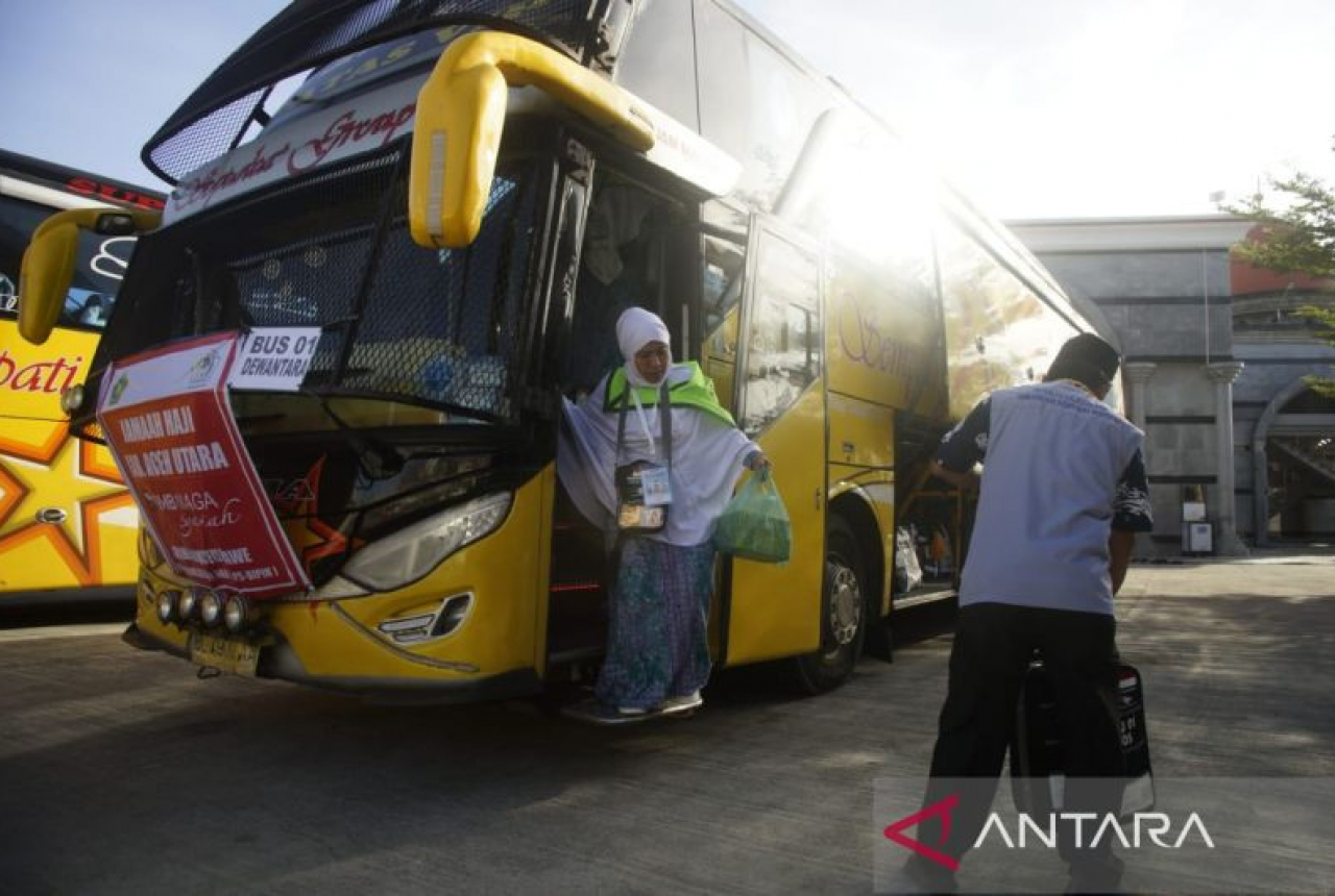 Antar Jemaah Calon Haji ke Palembang, Pemkab OKU Siapkan 5 Bus - GenPI.co SUMSEL