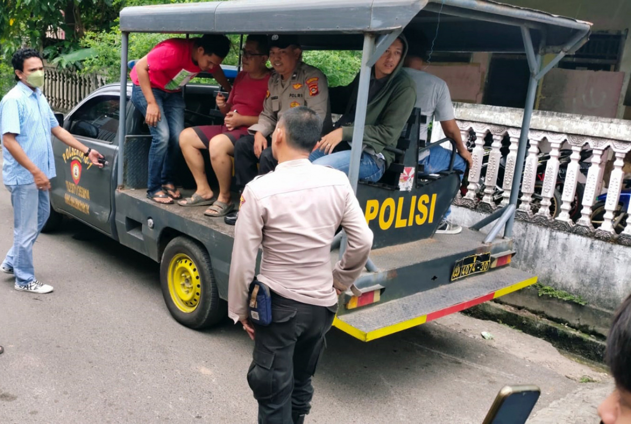 Kesal Lama Dibelikan Rokok, E Nekat Bakar Rumahnya di Palembang - GenPI.co SUMSEL