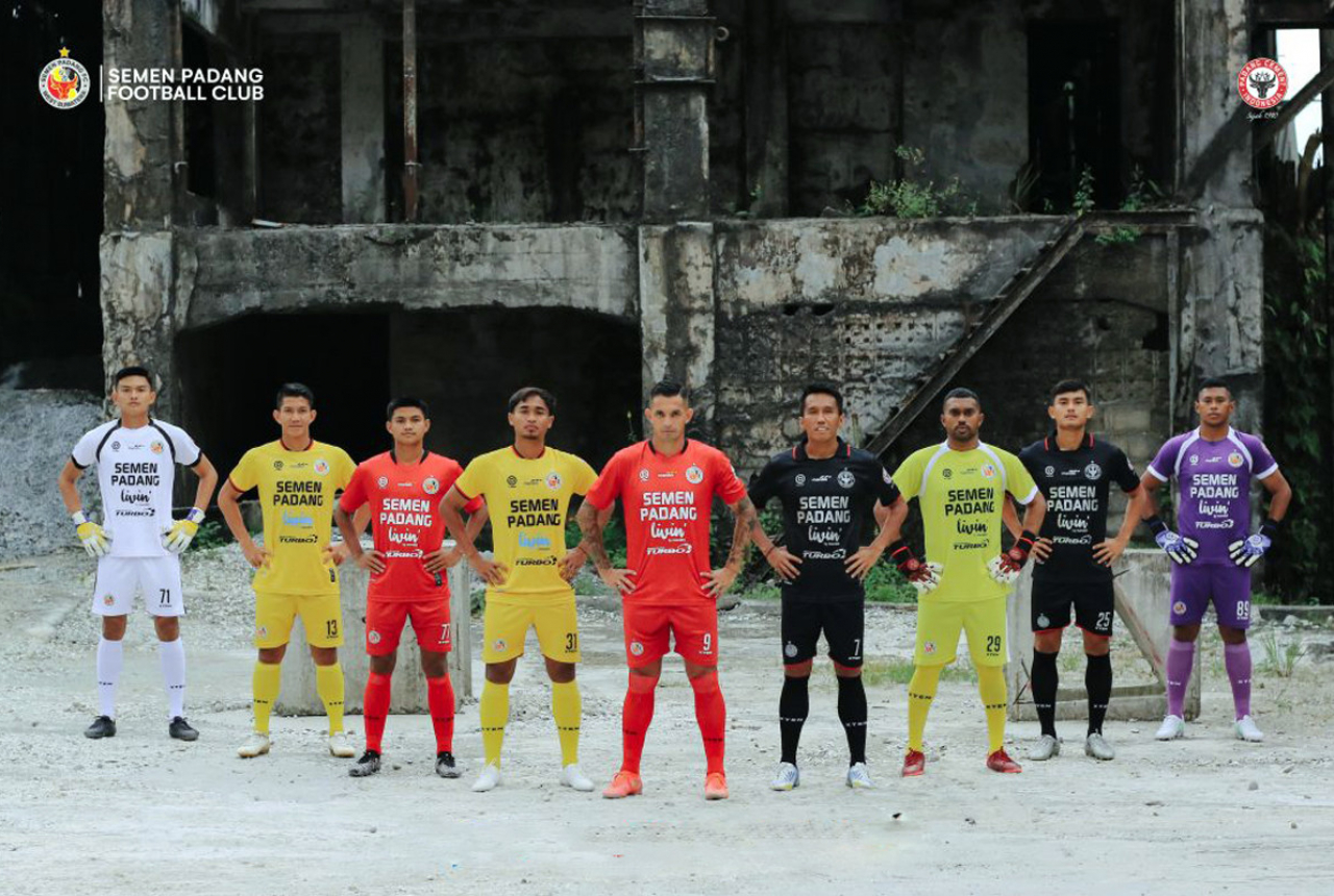 Penuh Filosofi Minangkabau, Kostum Baru Semen Padang FC Dirilis - GenPI.co SUMSEL