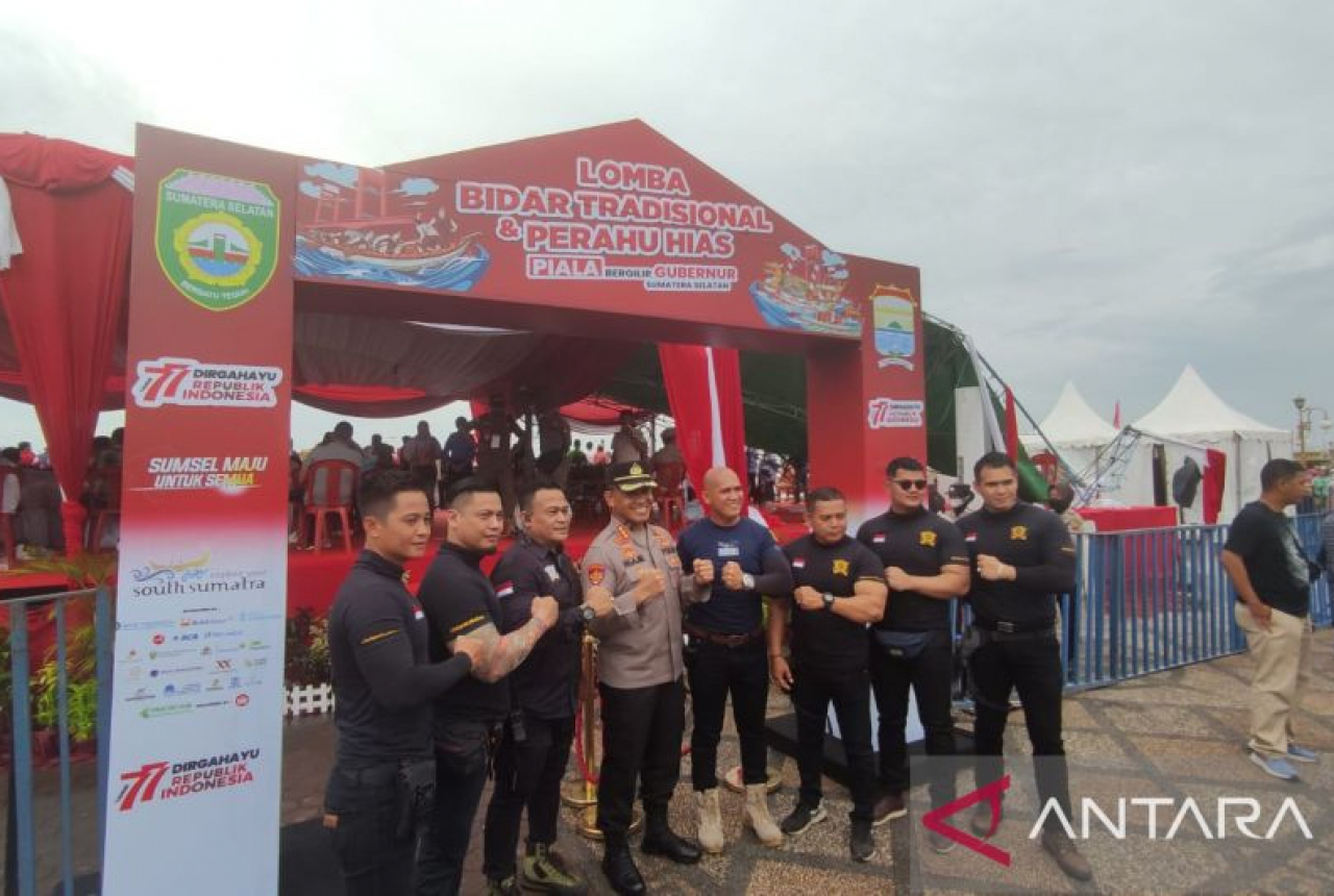 200 Polisi Amankan Lomba Perahu Bidar Tradisional di Palembang - GenPI.co SUMSEL