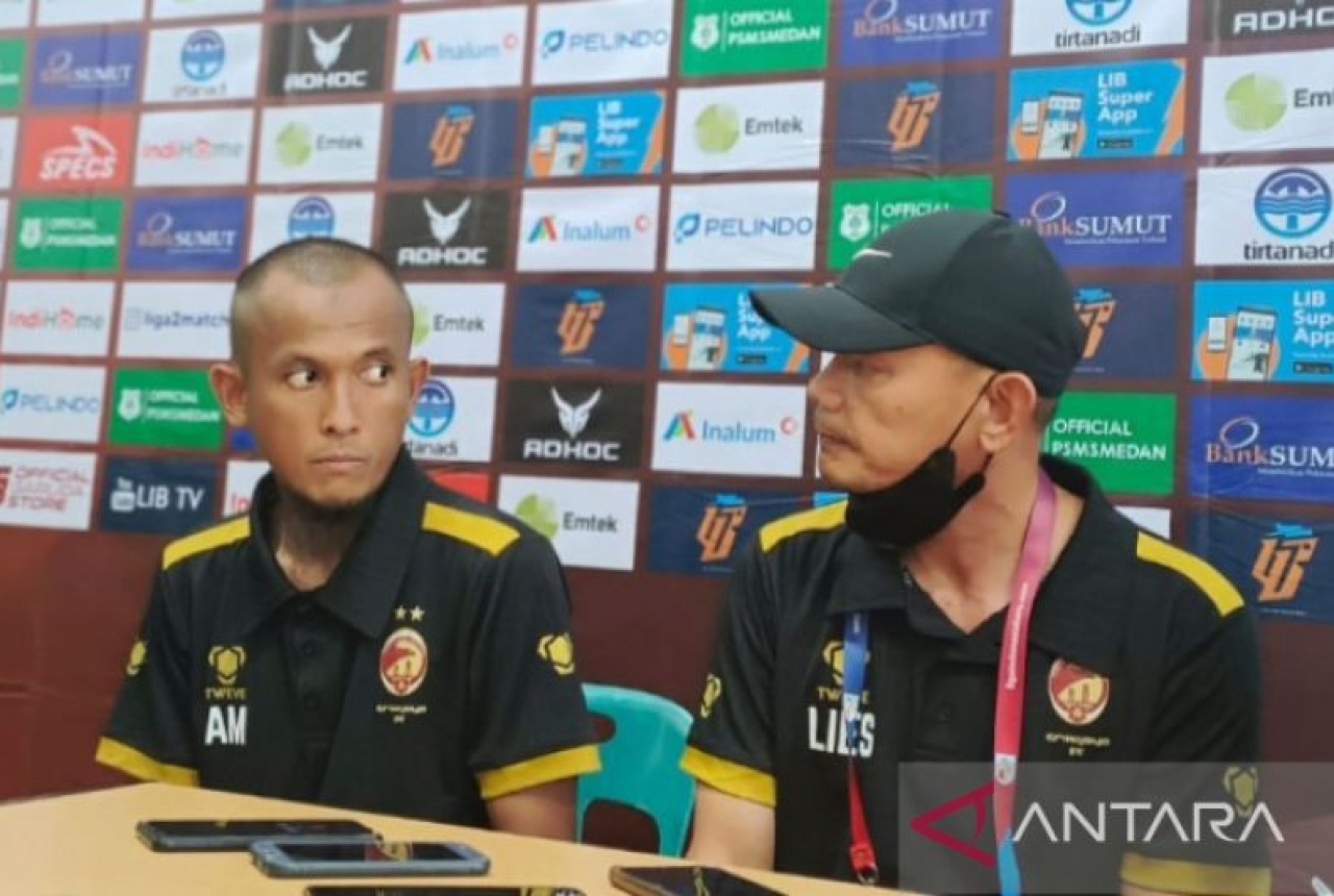 Sriwijaya FC Dirugikan oleh Wasit, Pelatih Liestiadi Marah Besar - GenPI.co SUMSEL