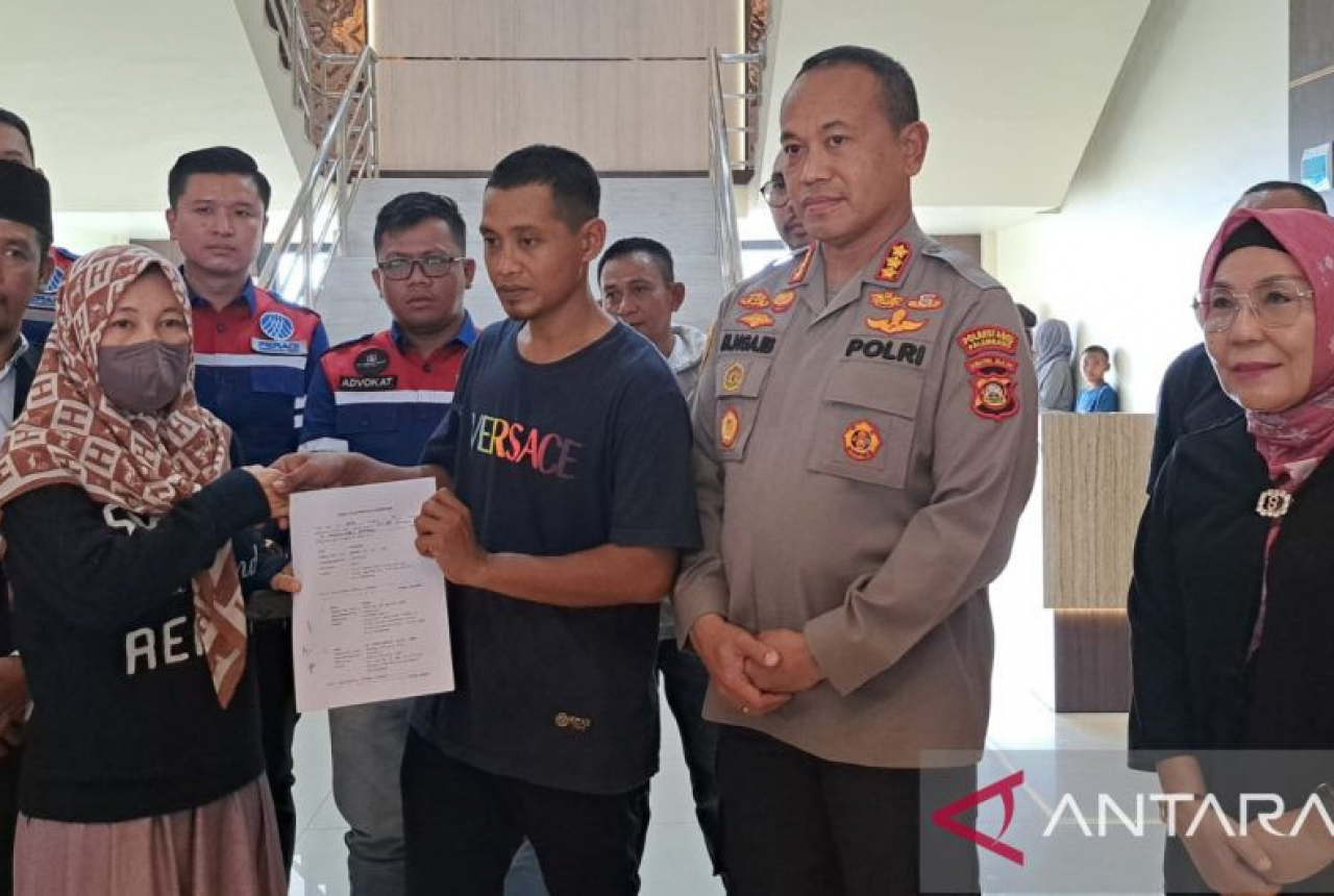 Tersangka Gunting Jari Bayi di Palembang Dibebaskan Polisi - GenPI.co SUMSEL