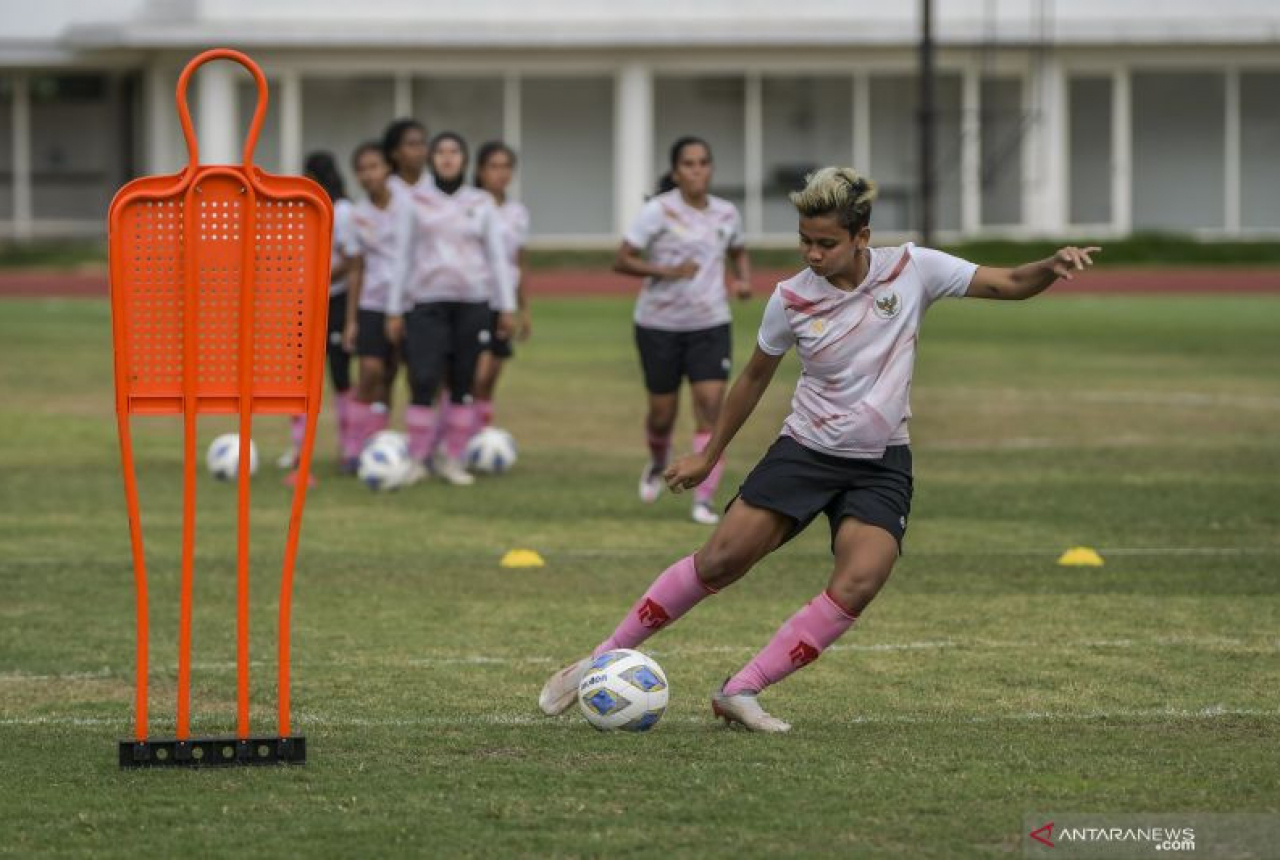 Perkembangan Sepak Bola Putri Indonesia Bikin FIFA Takjub - GenPI.co SUMSEL