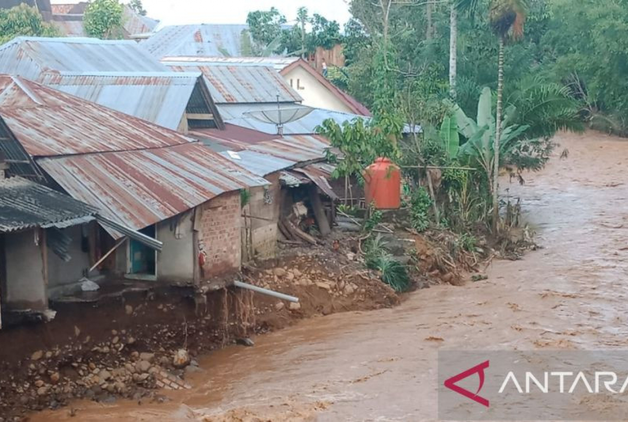 Waspada! Bencana Banjir Ancam 16 Kecamatan di Muara Enim - GenPI.co SUMSEL