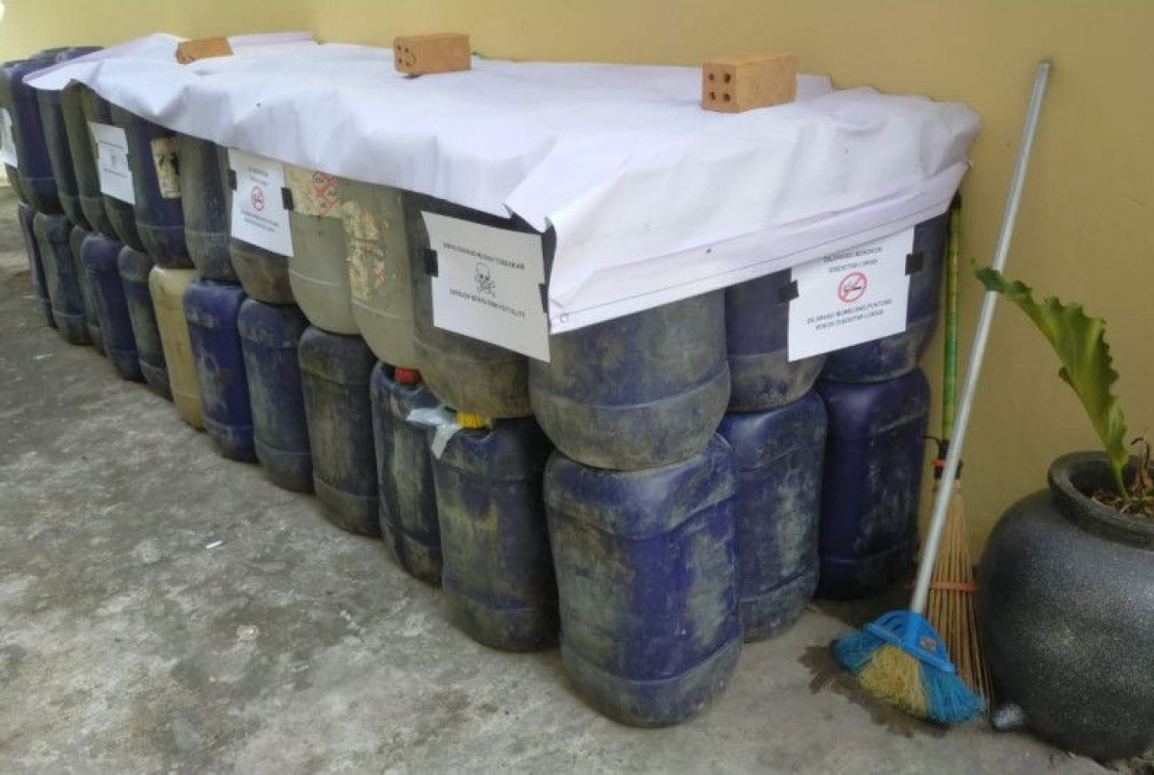 Polisi Tangkap Penimbun 35 Liter Pertalite di OKU Timur - GenPI.co SUMSEL