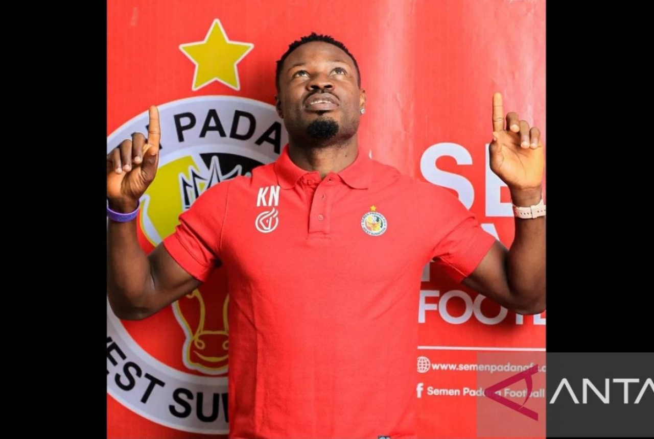 Rekrut Striker Asal Nigeria, Semen Padang FC Penuhi Kuota Pemain Asing - GenPI.co SUMSEL