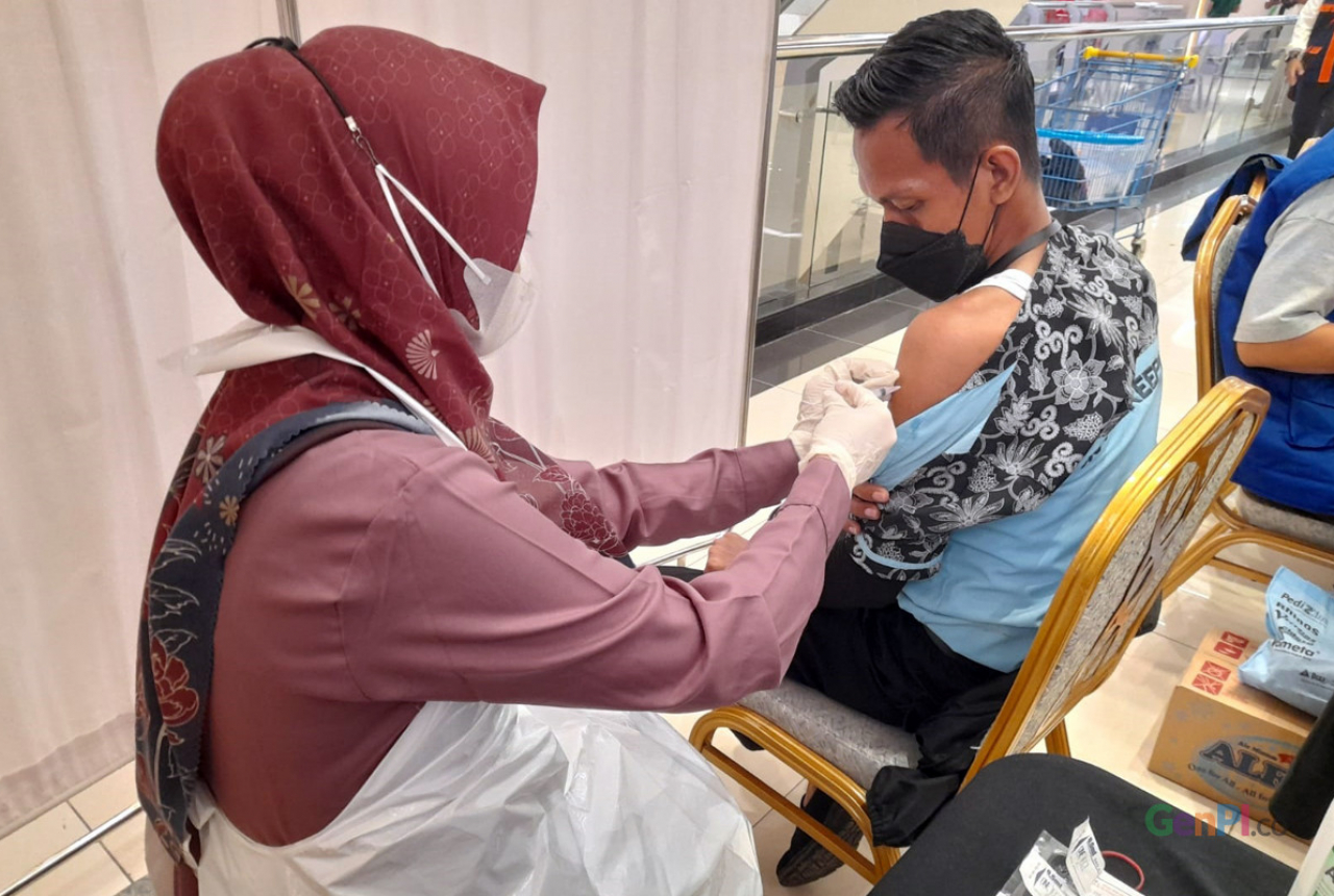 Vaksin Booster Baru 29,22 Persen, Dinkes Palembang Gaspol Penyuntikannya - GenPI.co SUMSEL