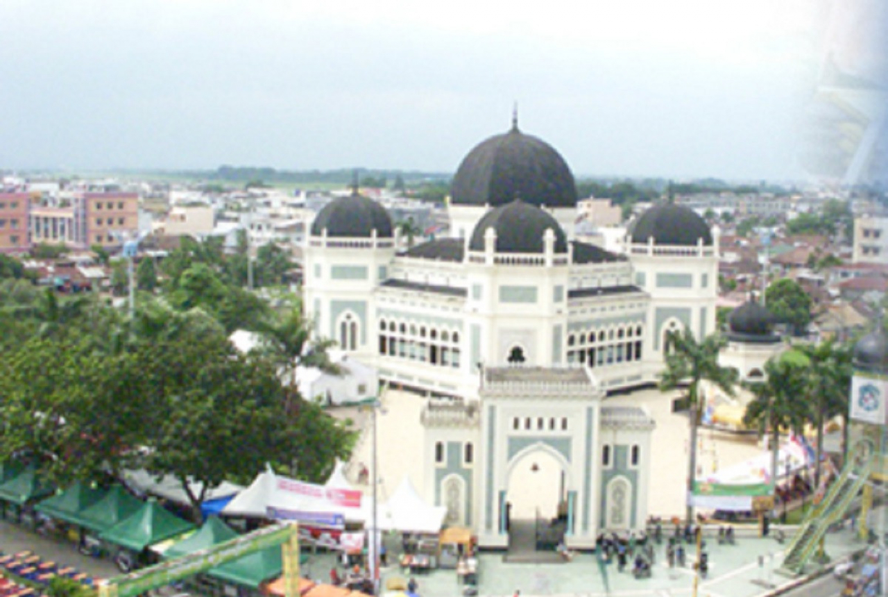 Masjid Raya Medan, Saksi Bisu Kejayaan Kesultanan Deli - GenPI.co SUMUT