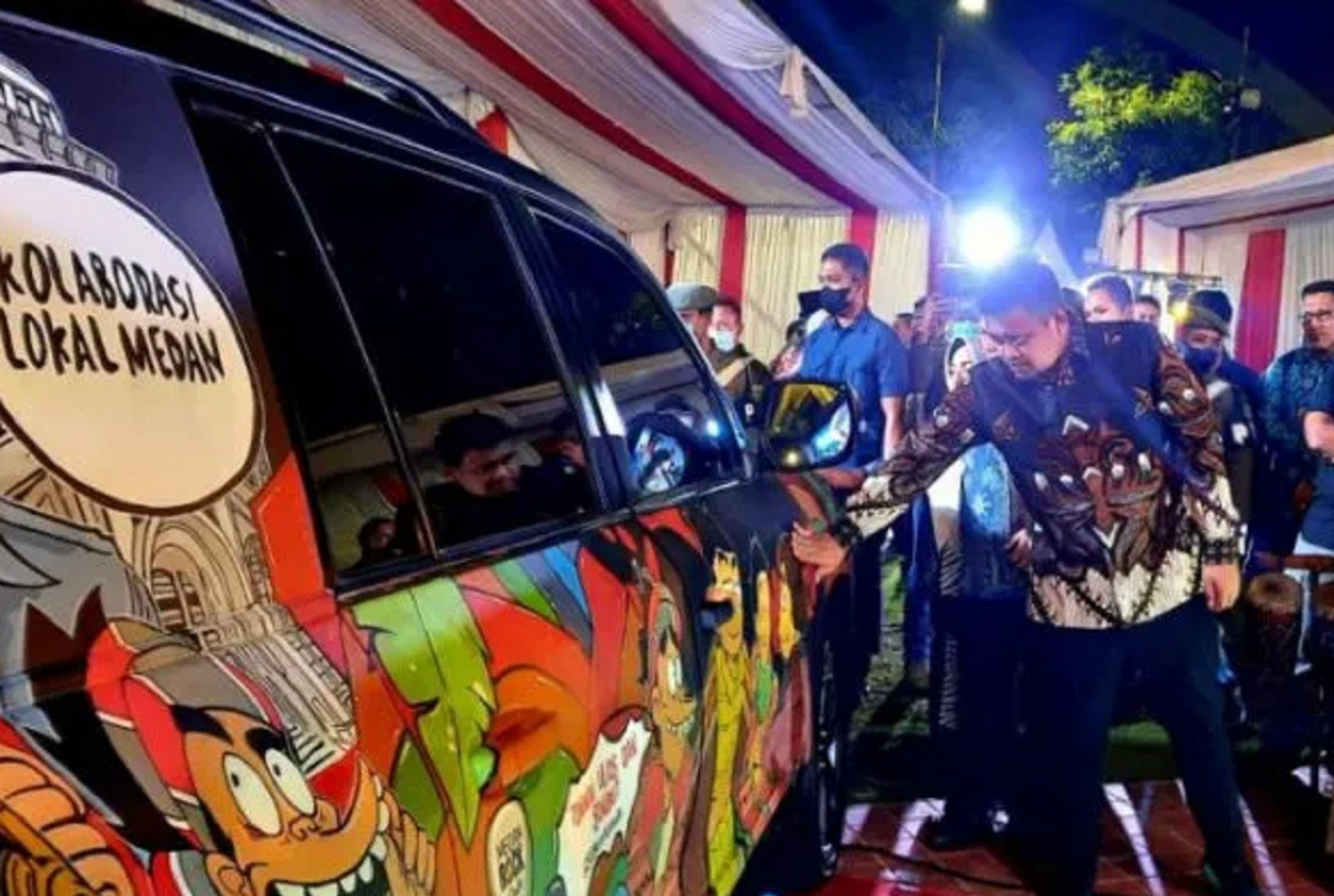 Bobby Nasution Mural Mobil Dinasnya, Seperti Apa? - GenPI.co SUMUT