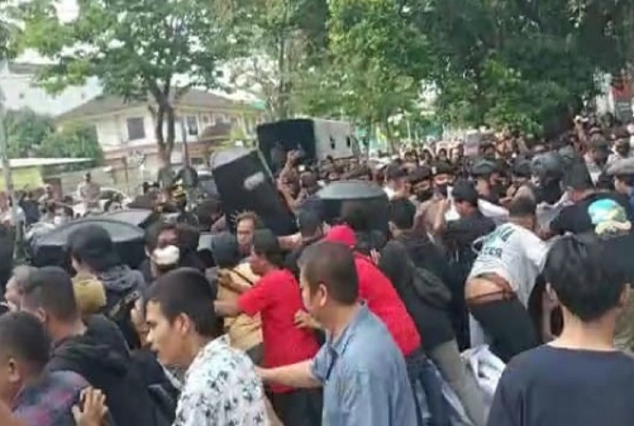 Aktivis Geruduk Polrestabes Medan, Tuntut Hal Ini - GenPI.co SUMUT