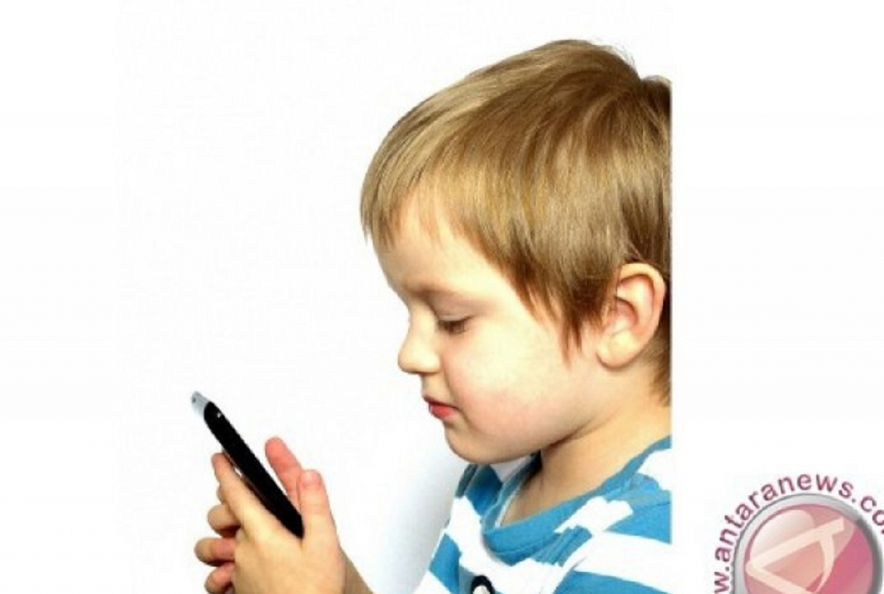 Berikut 3 Tips Cegah Anak Kecanduan Gadget - GenPI.co SUMUT