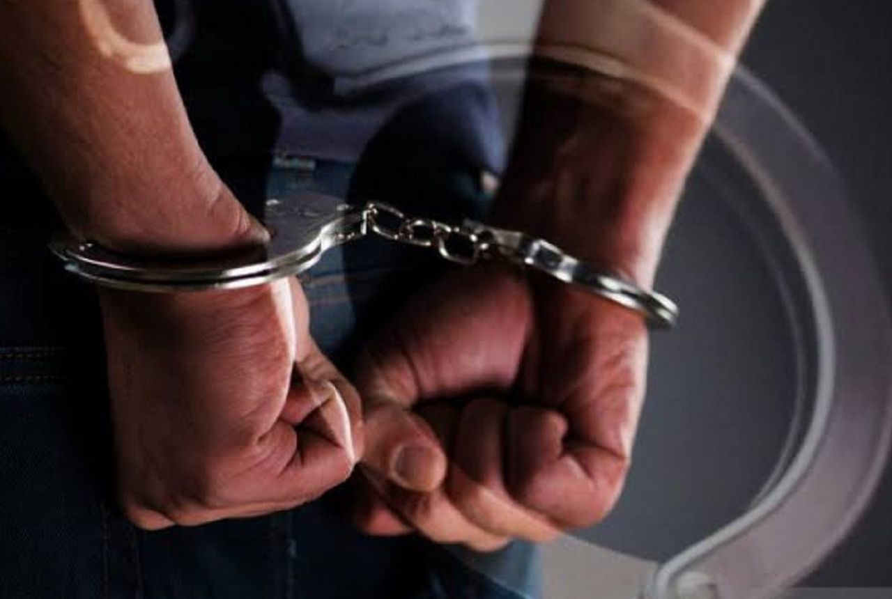 Polisi Tangkap Tangan 2 Pelaku Pungli Lapak Jualan - GenPI.co SUMUT