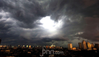Gawat, BMKG Beri Peringatan Mengejutkan Khusus Cuaca di Jakarta - GenPI.co