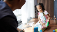 Anak dengan Sedikit Mainan di Rumah Terbukti Lebih Kreatif - GenPI.co
