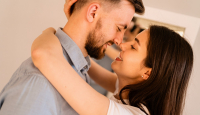 Ucapkan 5 Kalimat kepada Pasangan, Hubungan Asmara Kian Romantis - GenPI.co