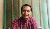 Ada yang Ingin Tikam Jokowi dari Belakang, Kata Catur Nugroho - GenPI.co
