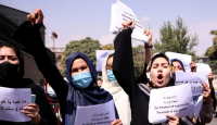 Mencekam! Taliban Menembak dan Memukul, Demonstran Wanita ketakutan - GenPI.co