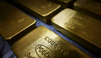 Harga Emas Dunia Akhir Naik, Manfaatkan Kejatuhan Dolar AS - GenPI.co