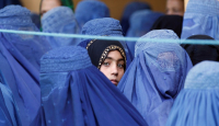 Dicekik Kemiskinan Ekstrem, Wanita Afghanistan Nekat Menjual Anak - GenPI.co