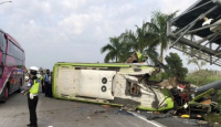 Innalillahi, 13 Orang Tewas dalam Kecelakaan Bus di Tol Surabaya - GenPI.co