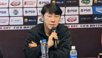 Shin Tae Yong Ngotot Latih 3 Skuad Timnas, Ketum PSSI: Keteteran - GenPI.co