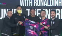Gabung RANS Nusantara FC, Ronaldinho Kenal Sepak Bola Indonesia - GenPI.co
