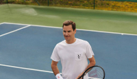 Gandeng Roger Federer, UNIQLO Hadirkan T-shirt Berlogo Ikonik RF - GenPI.co