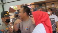 Kasat Lantas Polres Madiun Arogan, Tuding Wartawan Sentuh Istrinya - GenPI.co