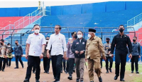 Jokowi Tinjau Stadion Kanjuruhan, Lihat Siapa yang Mendampingi - GenPI.co