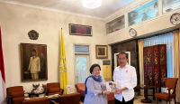 Megawati dan Jokowi Bertemu, Puan-Airlangga Jalan Sehat di Monas - GenPI.co