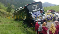 Viral Bus Sukarelawan Anies Baswedan Kecelakaan, Hoaks! - GenPI.co