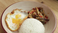 Resep Sambal Terung, Makan Pakai Nasi & Telur Ceplok Makin Nikmat! - GenPI.co