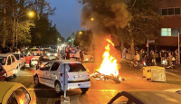 Dar Der Dor! Garda Revolusi Iran Tembak Anggota Keluarga Demonstran Protes Antihijab - GenPI.co