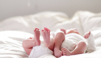 Embrio Berusia 30 Tahun Berhasil Jadi Bayi Kembar, Orang Tua Happy - GenPI.co
