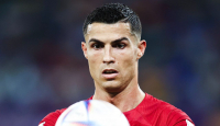 Waduh, Ronaldo Ketahuan Ambil Makanan dari Dalam Celana - GenPI.co