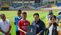 Pantau Langsung Stadion Manahan Solo, Erick Thohir: Alhamdulillah - GenPI.co