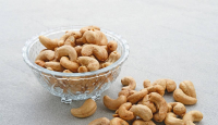 4 Manfaat Makan Kacang Mete Ternyata Dahsyat, Bikin Jantung Sehat - GenPI.co