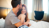 3 Tips Memuaskan Suami di Rumah, Istri Ikut Senang - GenPI.co