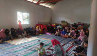 Ratusan Pengungsi Bencana Tanah Retak di Ponorogo Mulai Jenuh - GenPI.co