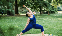 Hidup Sehat! Tips dan Gerakan Yoga Paling Mudah untuk Orang Gemuk - GenPI.co