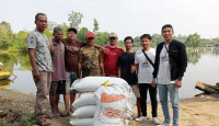 Beri Bantuan Pakan Ikan, KNP Dukung Ganjar Silaturahmi ke Nelayan Karawang - GenPI.co