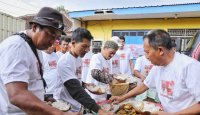 Bantu Ekonomi Sopir Truk di Bandung, KST Dukung Ganjar Borong UMKM - GenPI.co