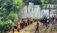 Seorang Pekerja Tewas dalam Peristiwa Tanah Longsor di Semarang - GenPI.co
